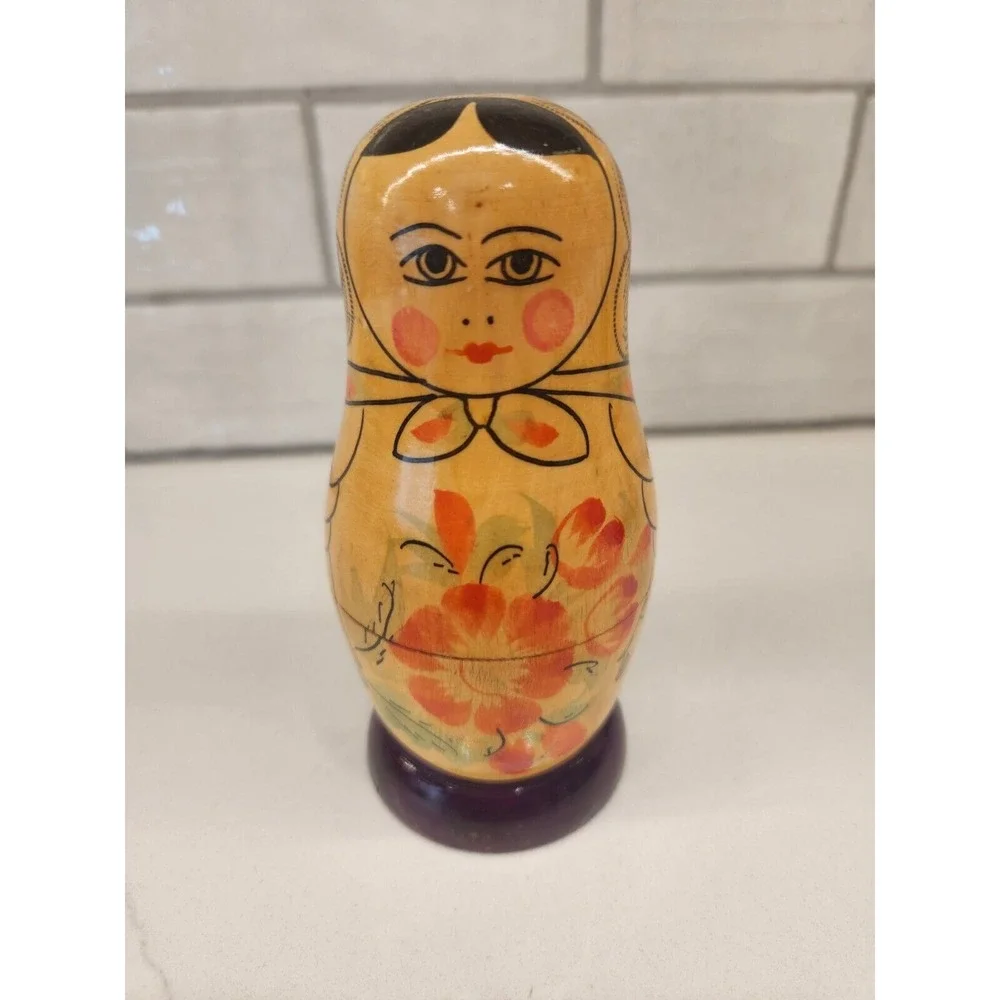 Vintage USSR Russian wooden‎ nesting Doll 5 dolls set.